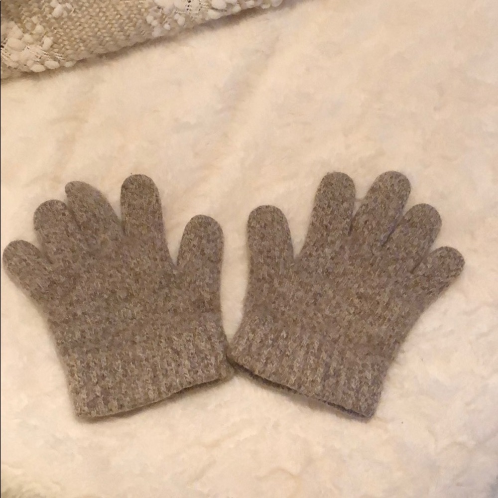 Knit gloves